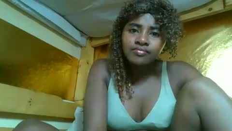 Snapshot of ellodi chatting on June 24, 2026, 11:15 pm Ellodi online show from June 24, 2026, 11:15 pm