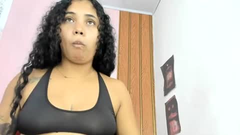 ellybloom online show from July 31, 2026, 1:54 pm