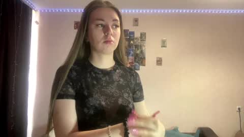 eloiscolins online show from May 31, 2026, 3:36 am