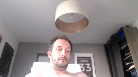 Snapshot of elpiloto05 chatting on July 11, 2026, 8:06 am Elpiloto online show from July 11, 2026, 8:06 am