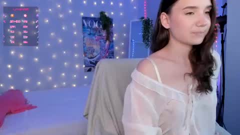 Snapshot of elvienne chatting on June 12, 2026, 4:00 am Elvienne online show from June 12, 2026, 4:00 am