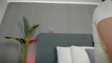 emelie_89 online show from July 14, 2026, 11:38 am