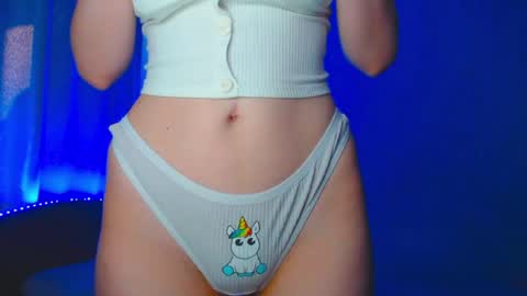 Emely online show from July 21, 2026, 3:42 am