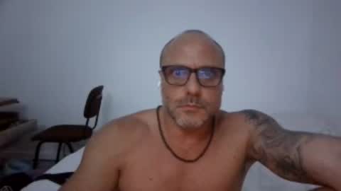 Snapshot of emersonfilho chatting on July 24, 2026, 12:41 am emersonfilho online show from July 24, 2026, 12:41 am