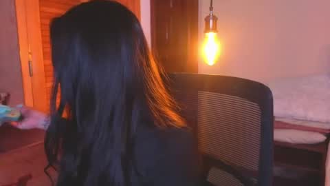 Emilia Gomez online show from July 10, 2026, 3:44 am