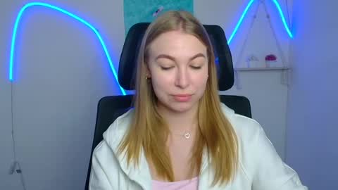 Emilia online show from July 7, 2026, 7:23 am