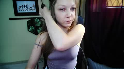 Emilly online show from June 25, 2026, 6:18 am