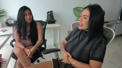 Emilly  online show from July 27, 2026, 3:41 pm