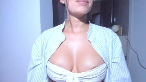 Snapshot of emillyhils1 chatting on May 7, 2026, 9:14 am emilly online show from May 7, 2026, 9:14 am