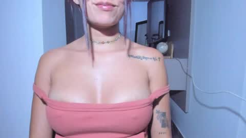 Snapshot of emillyhils1 chatting on May 11, 2026, 11:13 pm emilly online show from May 11, 2026, 11:13 pm