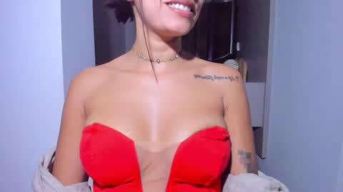 Snapshot of emillyhils1 chatting on July 5, 2026, 7:04 am emilly online show from July 5, 2026, 7:04 am