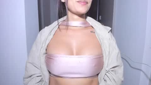 Snapshot of emillyhils1 chatting on July 12, 2026, 3:19 am emilly online show from July 12, 2026, 3:19 am