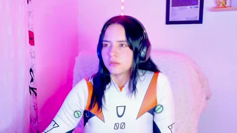 Snapshot of emily_lindey_ chatting on July 14, 2026, 10:21 am Emily Lindey online show from July 14, 2026, 10:21 am