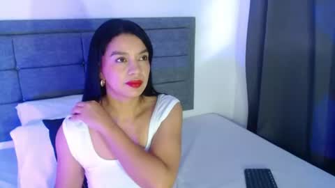 emily_milff online show from July 18, 2026, 11:58 am