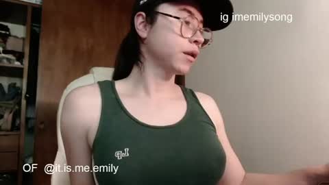Snapshot of emily_pearl_ chatting on June 12, 2026, 9:46 pm emily_pearl_ online show from June 12, 2026, 9:46 pm