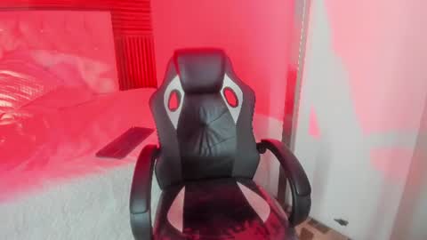 emilymora1_ online show from July 11, 2026, 5:54 am