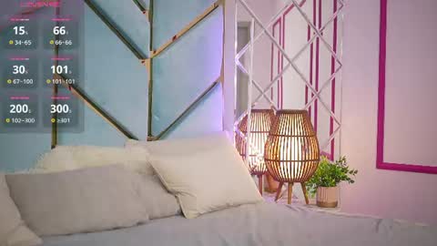 emilyymoon online show from July 22, 2026, 9:01 am