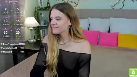 emma__peach online show from July 26, 2026, 8:21 am
