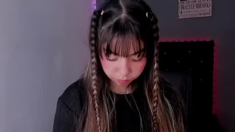 emma_grayys online show from July 26, 2026, 9:49 am