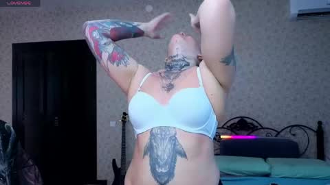 Snapshot of emmybrightj_ chatting on June 5, 2026, 6:52 am Emmy Bright 50 online show from June 5, 2026, 6:52 am