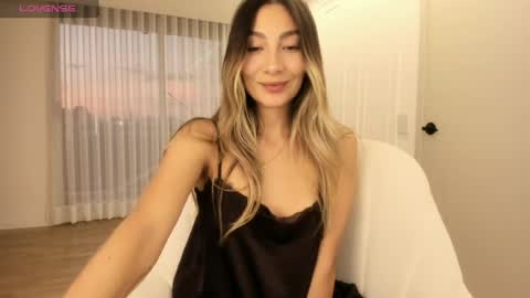 emyconneer online show from May 7, 2026, 11:10 pm