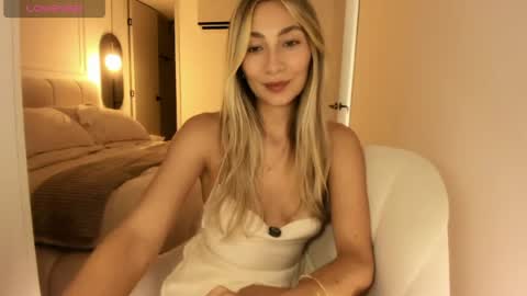 emyconneer online show from June 1, 2026, 10:00 pm
