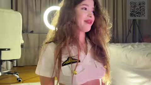 Mia online show from July 10, 2026, 9:39 pm