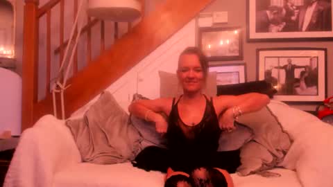Snapshot of englishcouple81 chatting on May 8, 2026, 10:48 pm englishcouple81 online show from May 8, 2026, 10:48 pm
