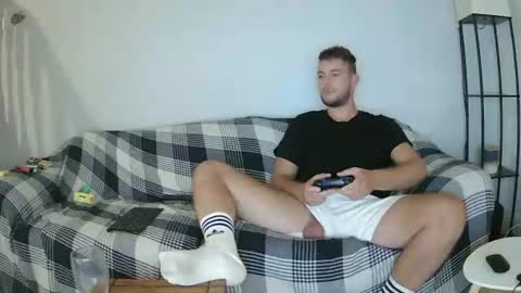 Englishladxxx online show from June 23, 2026, 8:51 pm