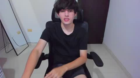 Snapshot of eren_tatakae chatting on May 18, 2026, 3:02 am eren_tatakae online show from May 18, 2026, 3:02 am