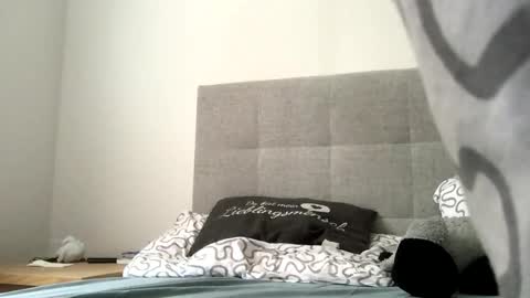 eric123754216 online show from May 11, 2026, 4:04 pm