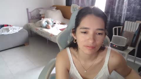 erina_1 online show from June 11, 2026, 5:44 pm