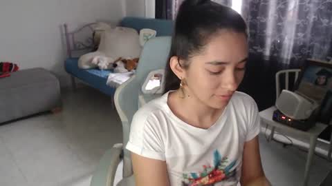 erina_1 online show from July 3, 2026, 5:41 pm