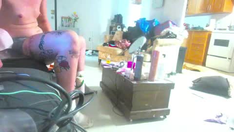 Snapshot of erotica_angel chatting on June 5, 2026, 8:31 am Nikki Erotica online show from June 5, 2026, 8:31 am