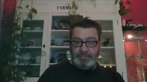 Erwins room welcome sound on online show from January 16, 2025, 12:12 am