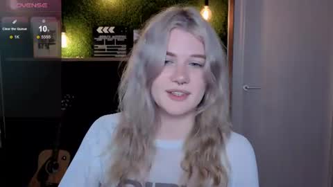 EshleGreen online show from June 17, 2026, 7:44 am