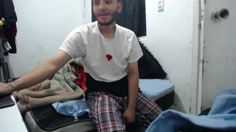 Esteban online show from October 7, 2025, 12:24 pm