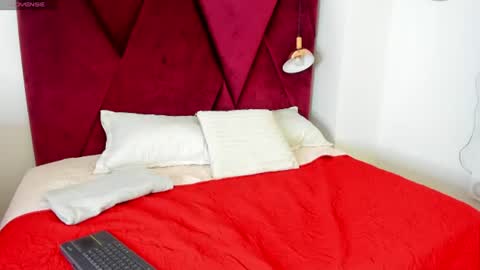 esme_miller online show from June 19, 2026, 2:21 pm