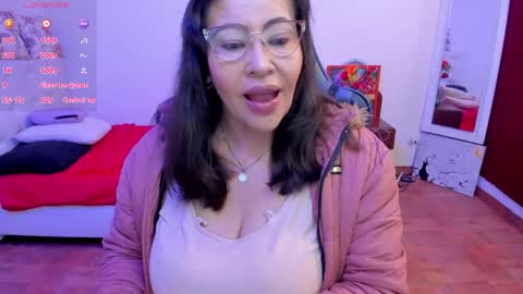 esme online show from May 17, 2026, 2:02 pm