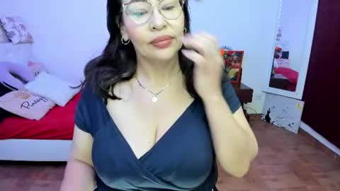 esme online show from June 24, 2026, 8:41 pm