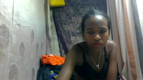 estancelee online show from June 13, 2026, 11:57 pm