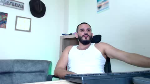 Esteban Fernandez online show from May 9, 2026, 3:12 am