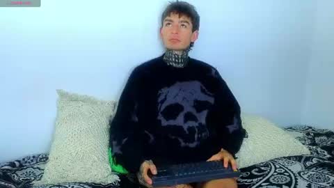Esteban independent model online show from July 25, 2026, 9:45 pm