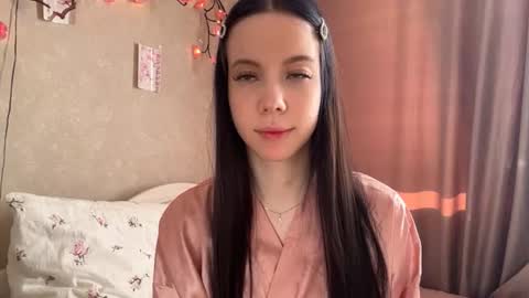 estellezdebski online show from July 19, 2026, 2:32 pm