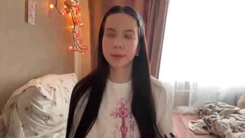 estellezdebski online show from July 22, 2026, 2:42 pm