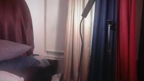 Snapshot of ethan_astrid chatting on July 19, 2026, 7:12 am Bustedpussy online show from July 19, 2026, 7:12 am