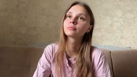 Eva Calvin online show from July 14, 2026, 4:28 am