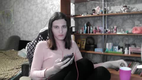 Eva The Princess online show from April 9, 2026, 3:39 pm
