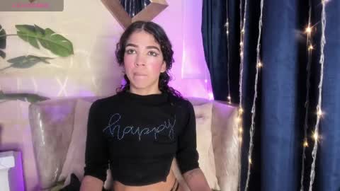 Snapshot of evelyn__rose1 chatting on May 2, 2026, 2:16 am evelyn__rose1 online show from May 2, 2026, 2:16 am