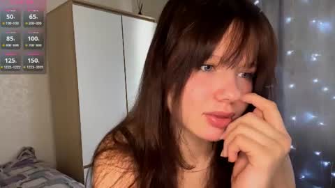 Evelyn Velvet online show from June 18, 2026, 7:19 am